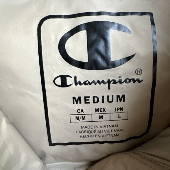 Champion Puffer Vest Mens M NEW Barn Field Utility Gorpcore Grunge Outdoor Warm - Picture 3 of 7